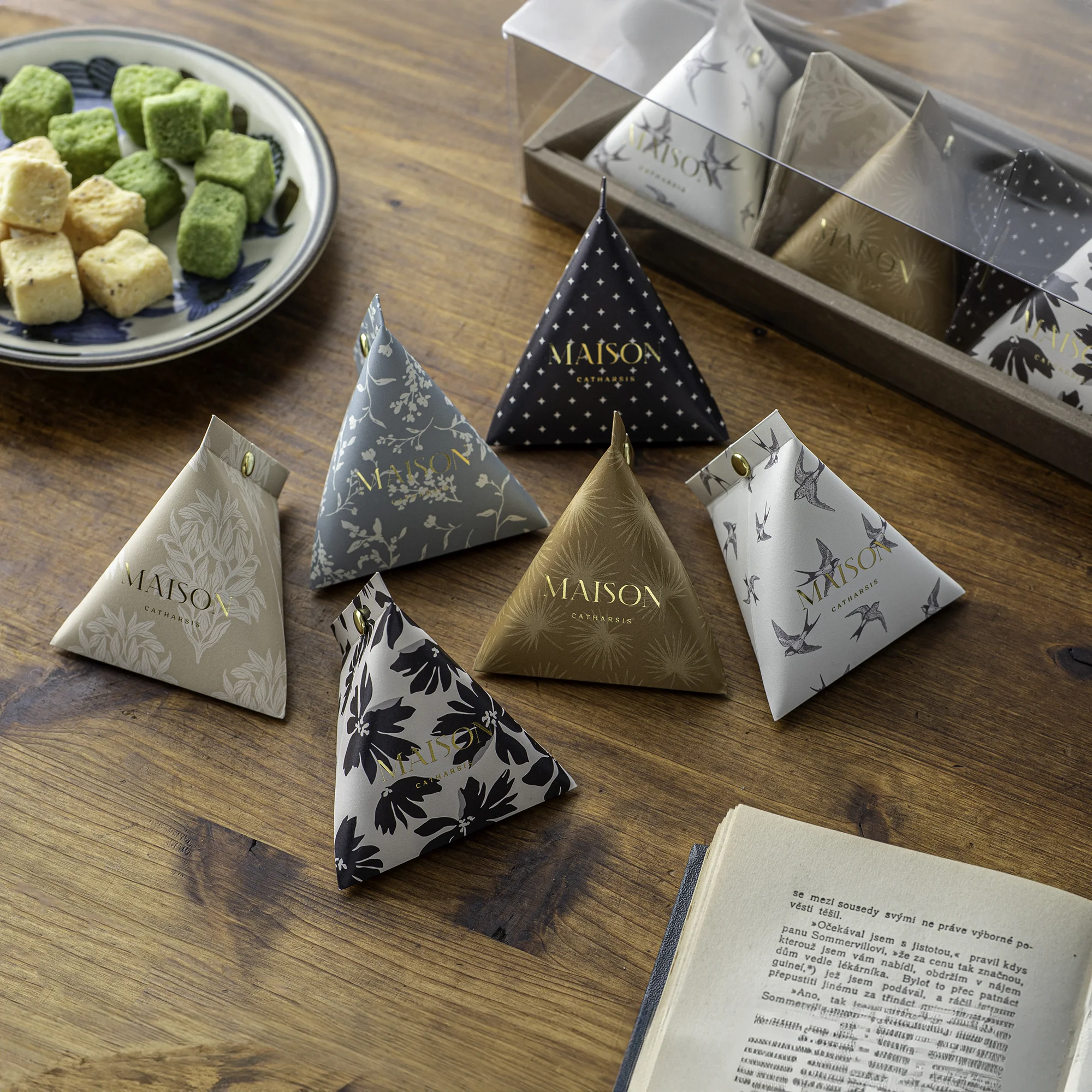 ファッションブランド 記念品 ノベルティ 創立 設立